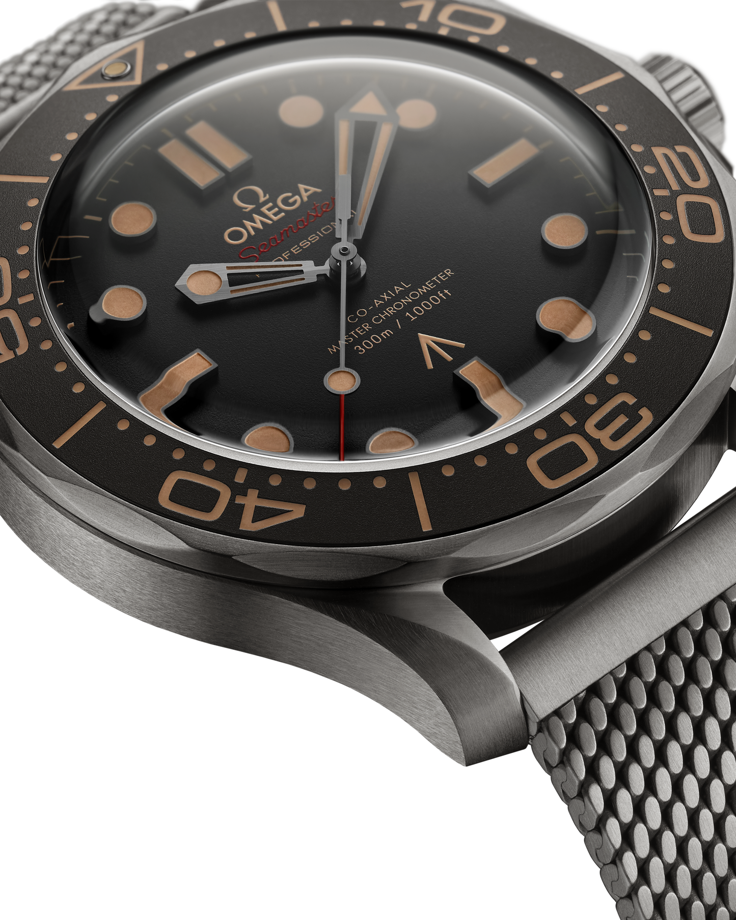 OMEGA Seamaster Diver 300M 007 Edition - ângulo 2